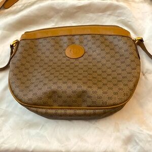Vintage GG Gucci Ladies’ Crossbody Purse (GG Logo) Classic Bag - Authentic